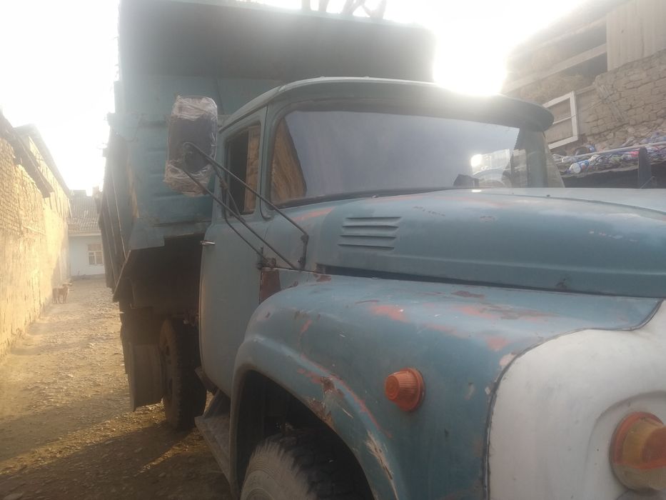 130 Зил Сотилади