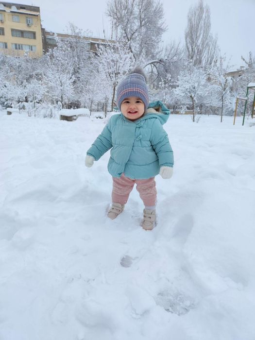 Детская курточка с 9-18 мес. на девочку