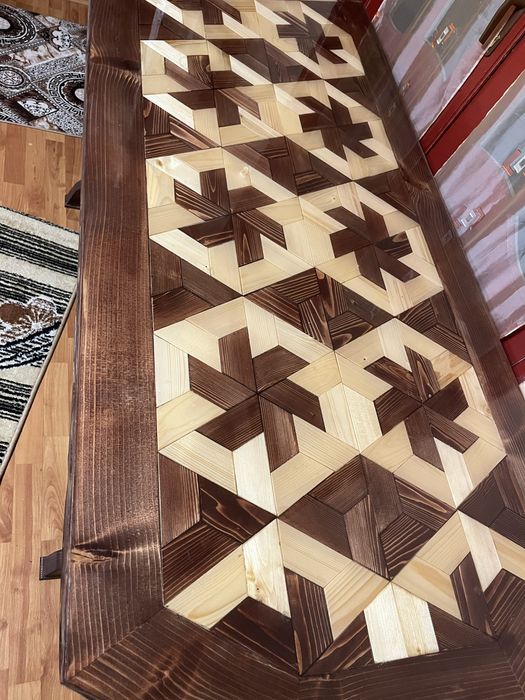 Masă din lemn lucrată manual!