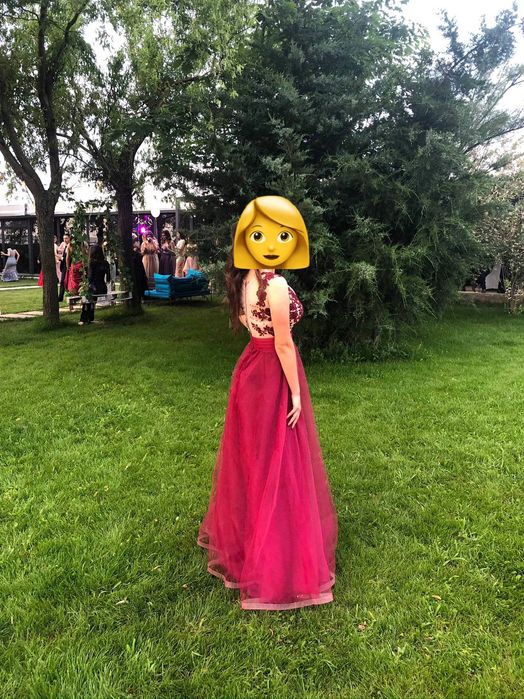 Rochie elegantă bordo, lungă, făcută la comandă – purtată o singură dată