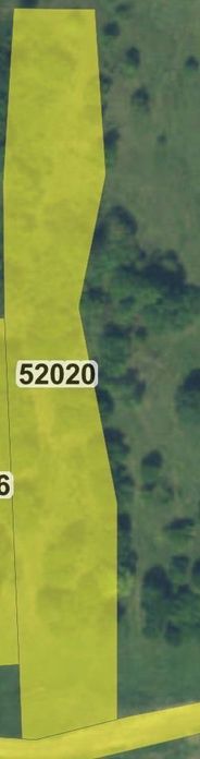 Teren de vânzare – lot împărțit în 3 parcele, ieșire la drum și pârâu