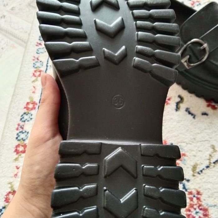 Подростковые туфли