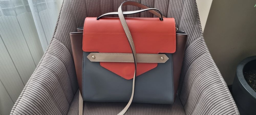 Дамски чанти различни модели и цветове