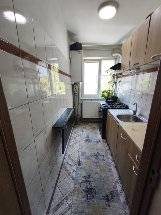 Apartament cu 2 camere semidecomandat