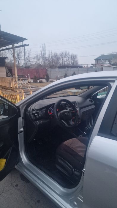 Продам машину Kia Rio