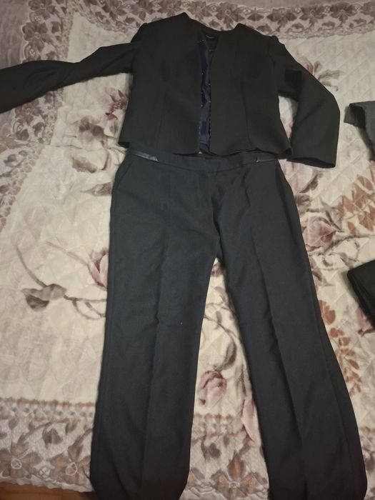 Срочно продам женские вещи