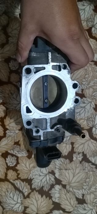 Дроссельная заслонка на двигатель 2 JZ