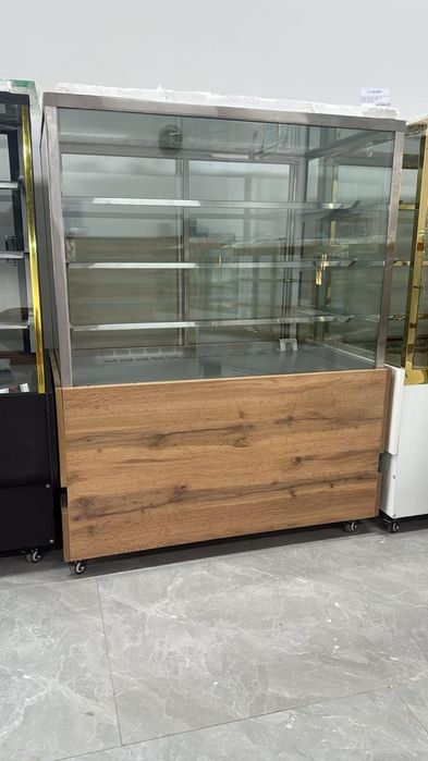Витринный Холодильник