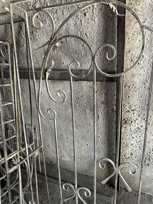 Решетки кованные аквариумные с козырьками