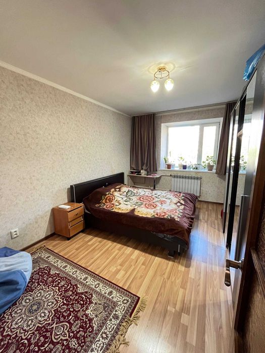 продам 3х комн квартиру на Кунаева