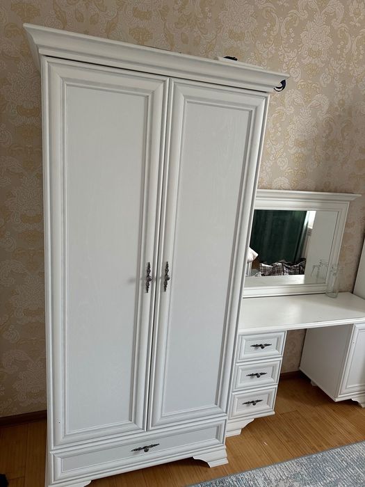 Спальный гарнитур