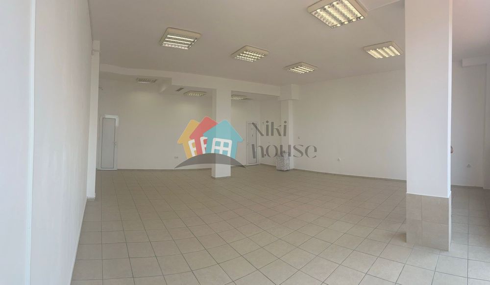 Дава се под наем Офис в Варна, Владислав Варненчик - 55 кв.м за 510 € - Снимка #1