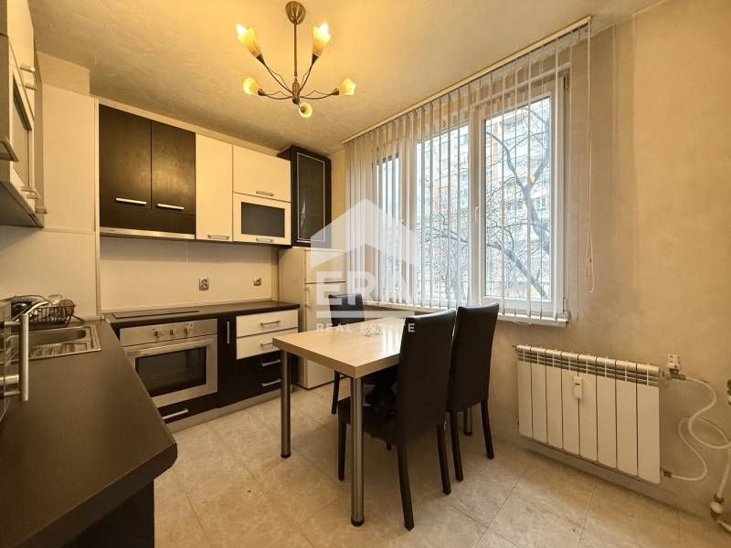 Обзаведен двустаен апартамент с отделна кухня в ж.к Стрелбище