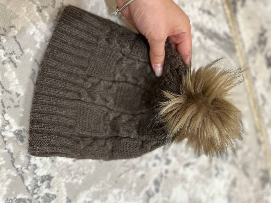 Продам зимнюю шапку