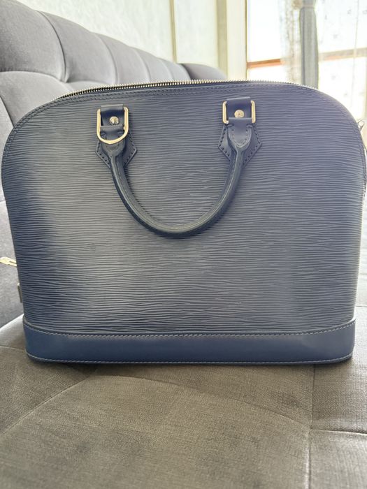 Продам Сумку  LV alma