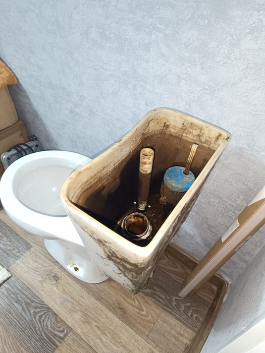 Унитаз старый Б/У