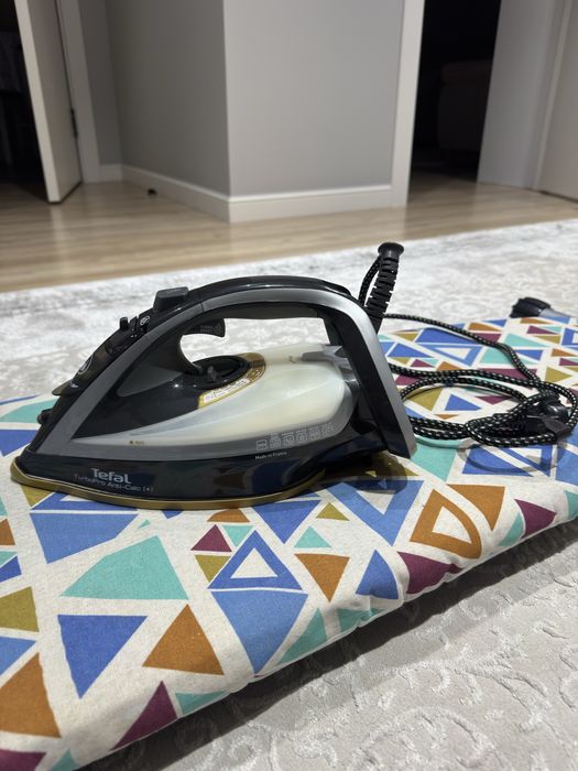Гладильная доска и Утюг Tefal
