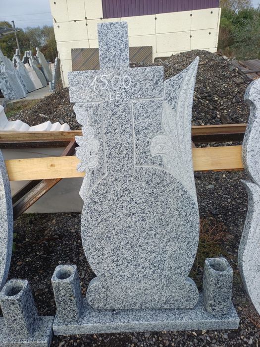 Vând Cruci Granit . OFERTĂ !!!