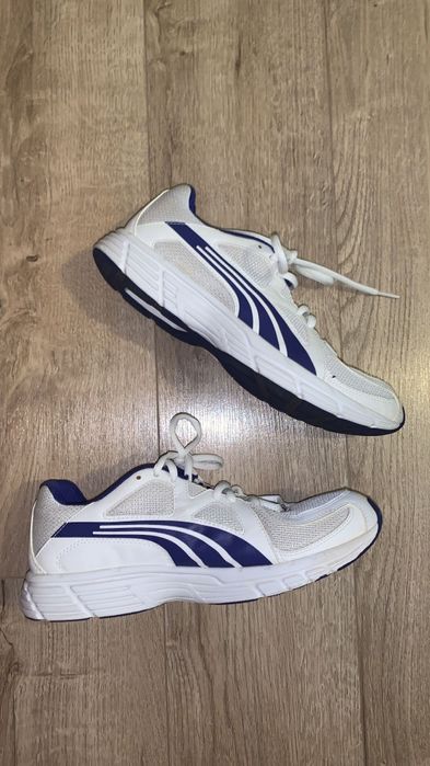 Vând adidasi Puma
