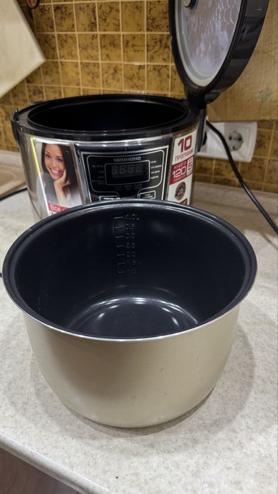 Мультиварка REDMOND RMC-M20, 5 л