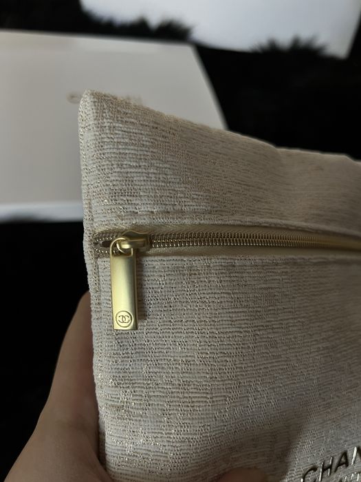 Козметика и чанти на Chanel