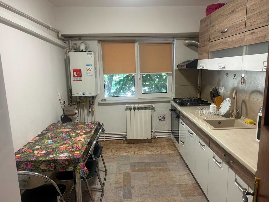 Ofer spre inchiriere apartament 2 camere zona foarte buna termen lung contract ANAF