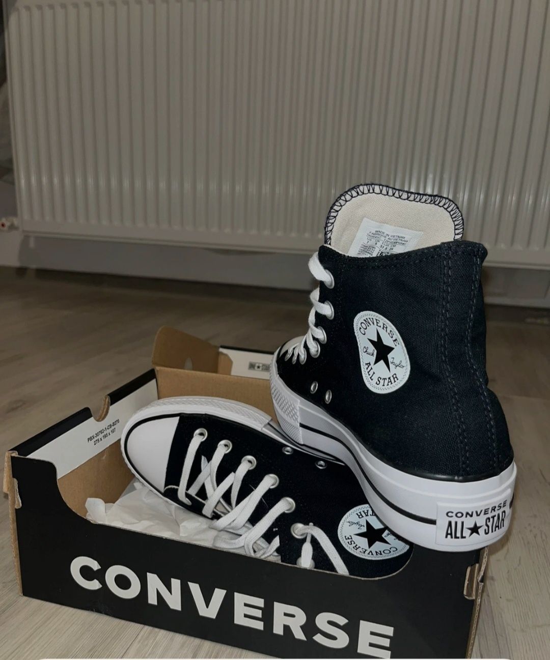 Vand converse originale noi Macea OLX.ro