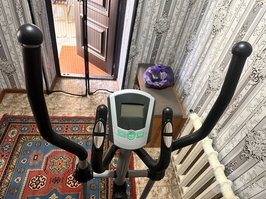 Продаю эллиптический тренажёр