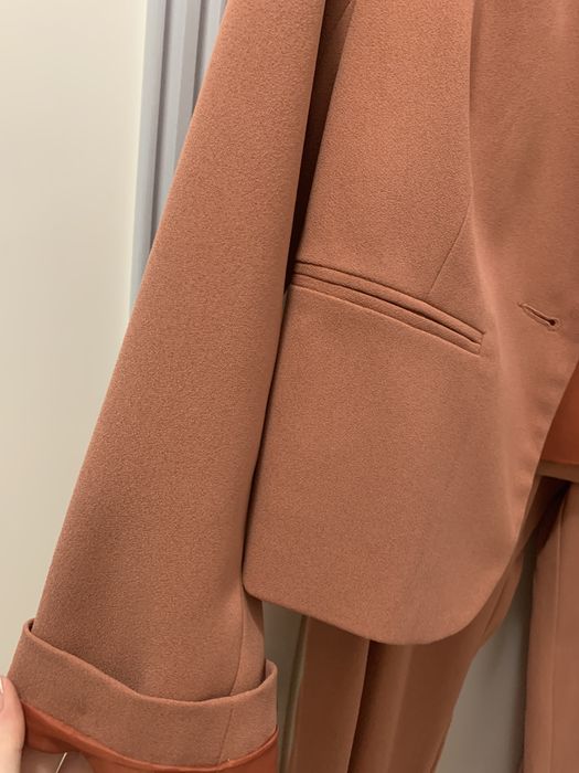 Costum elegant nou