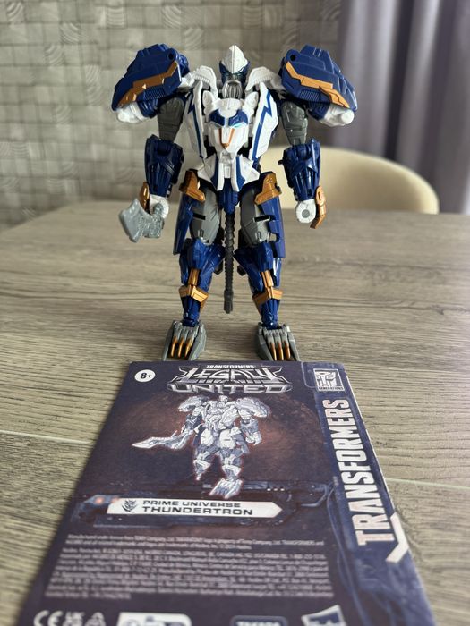 Trasformers Voyager Class