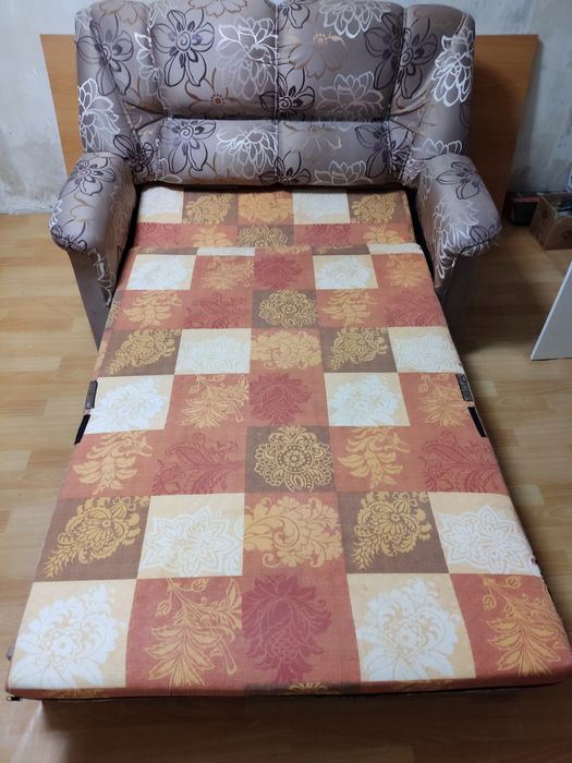 Продам диваны 3 2 1