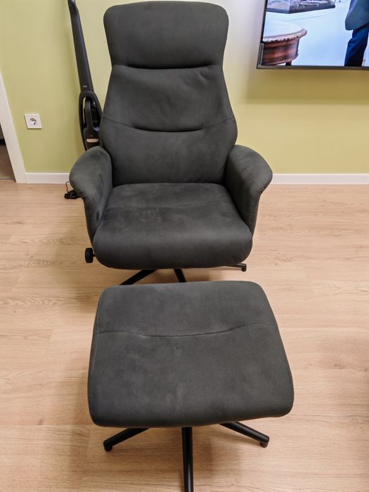 Фотьойл с табуретка