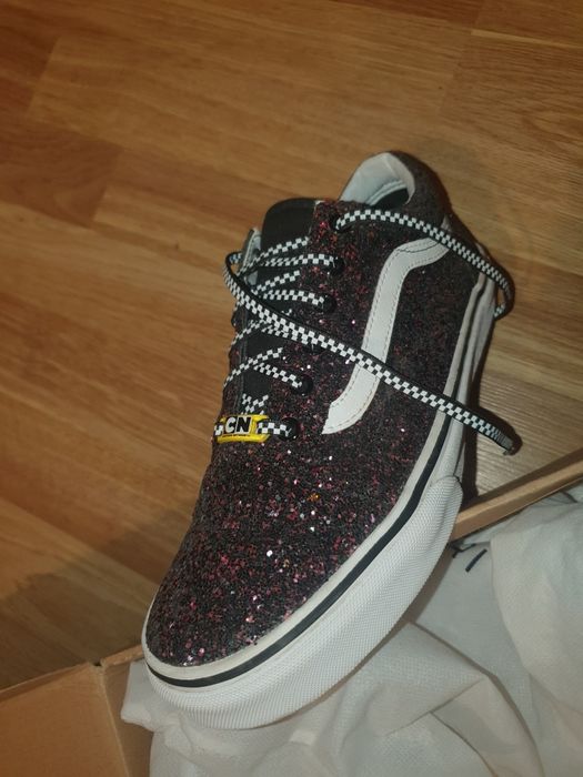 Pantofi Noi Vans "Off The Wall" șireturi Cartoon Network marimea 38