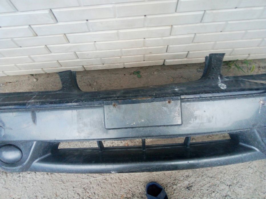 Продам бампер на киа каренс