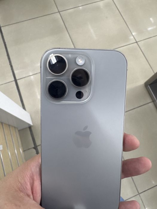 Продам iphone 16 pro 2 шт