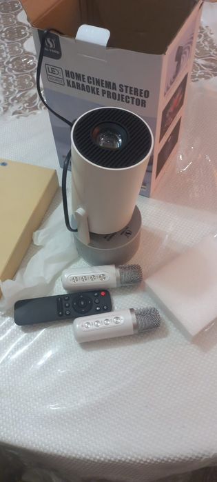 Проектор + караоке новый