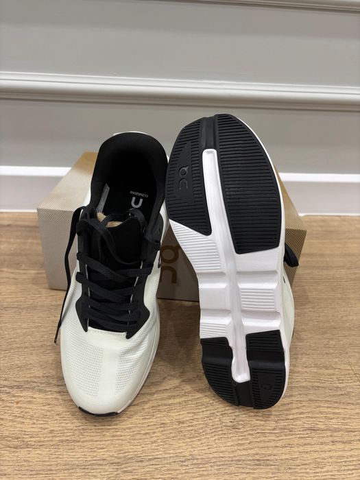 кроссовки on cloud