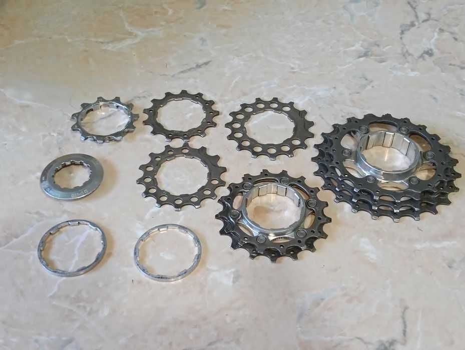 Set pinioane cursiera Dura-Ace