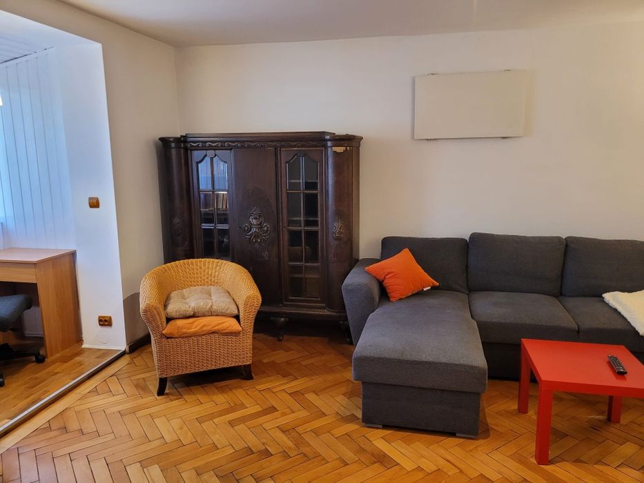 Inchiriez apartament in Complexul Studentesc langa Facultatea de Drept