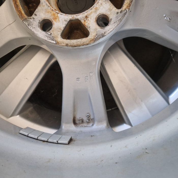 De vânzare jenți aluminiu 7Jx17H2 ET40, potrivit pentru BMW