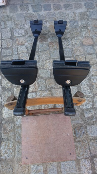 Продавам напречни греди THULE