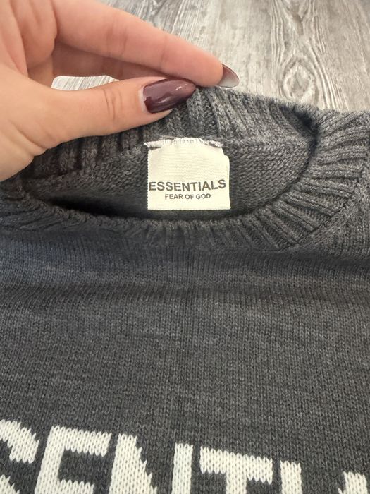 Мъжки пуловер ESSENTIALS