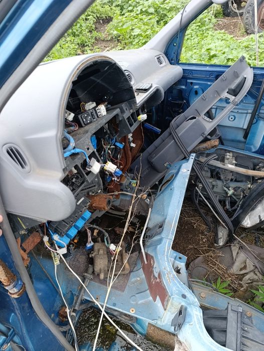 Нисан сирена в разборе