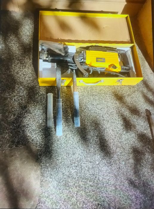 Къртач в перфектно състояние - DeWALT