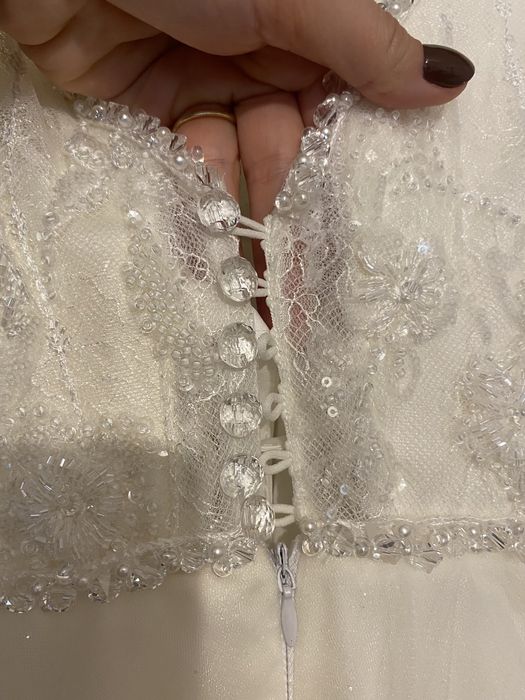 Rochie mireasa diafană