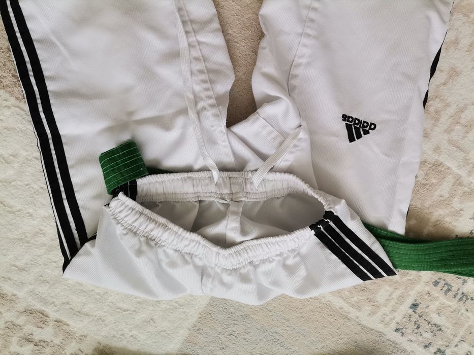 Продаётся кимоно для тхэквондо