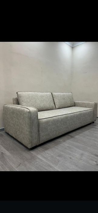 Прямой диван на заказ