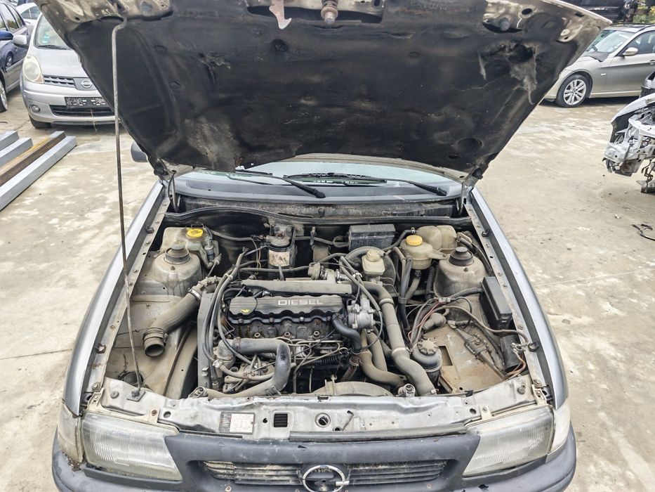 Opel Astra 1.7 DTL 70k. На части