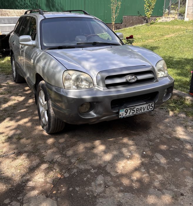 Продам машину Hyundai Santa Fe