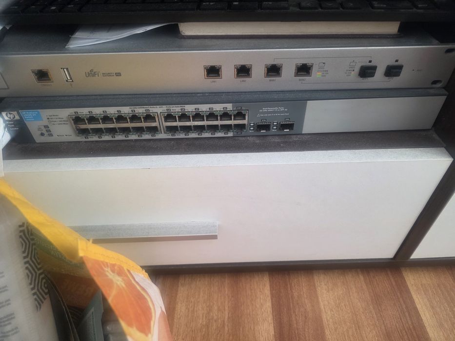 Hp pro curve  1810G 24port